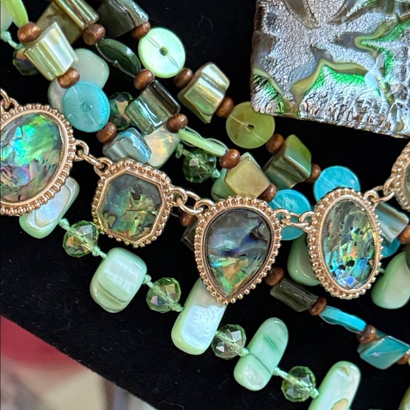 4 Necklaces Green and Gold Multi-Layered Necklace Bundle For Live New Years Eve - Picture 3 of 12